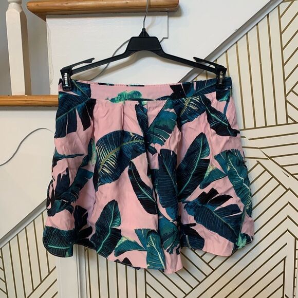 Sugar lips Dolce Tropical Print Pleated Shorts - Picture 5 of 7